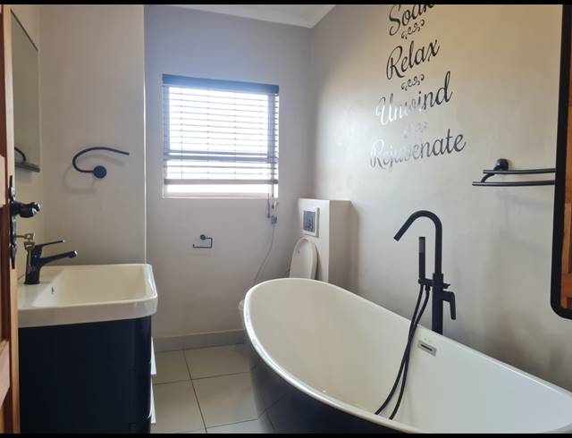 3 BEDROOM SECTIONAL TITLE FOR SALE IN MEER EN SEE